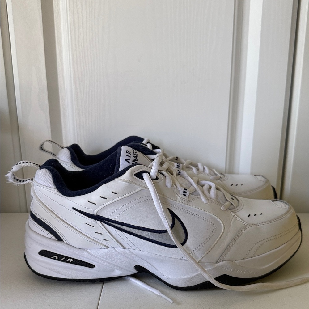 * Like New - Men’s Nike Air Monarch IV Running Sneakers (sz - 12 wide)